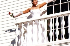 bride-on-balcony